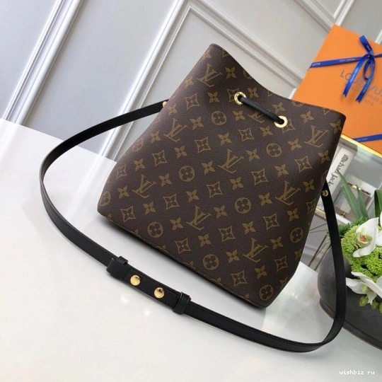 WIS NÉONOÉ LOUIS VUITTON 0817